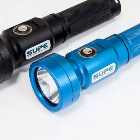 SUPE RD90 v2 2000Lm dive light