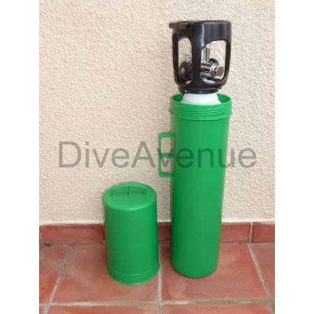 Protection carrying case for scuba safety oxygen kit