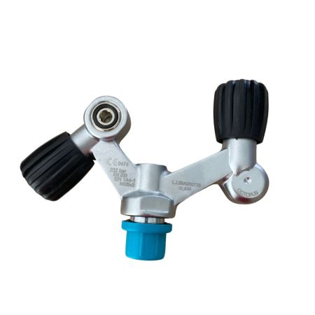 Twin valve outlet V-shaped tap