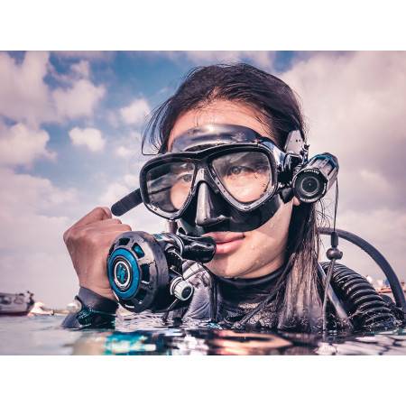 PARALENZ+ Underwater 250m action camera