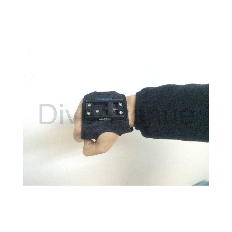 Easy release glove Bigblue with GoPro® attachement
