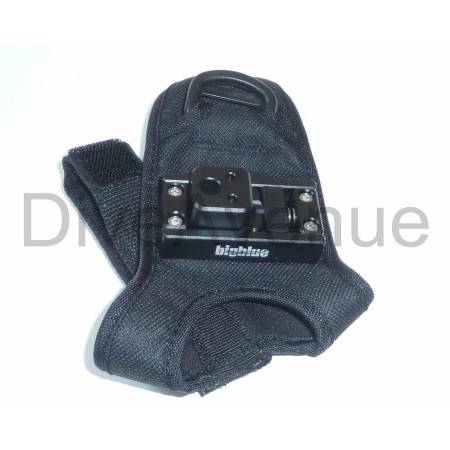 Easy release glove for Bigblue VL/VTL/TL lights