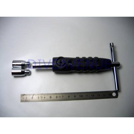 Diving hose protection assembly tool