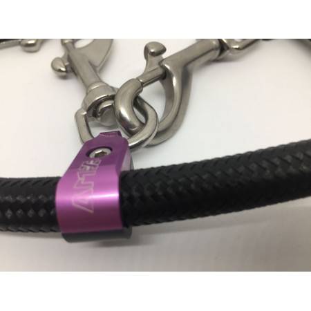 Holding clip for 12mm diameter diving hose