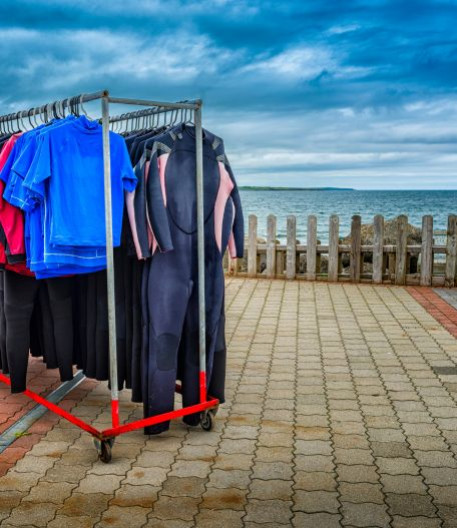 How to Put on a Neoprene Wetsuit: Complete Guide